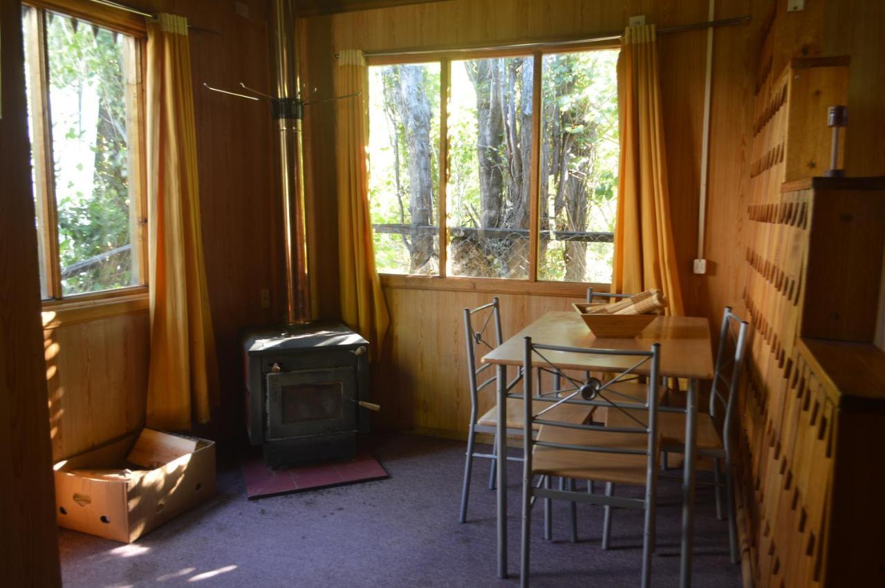 Hostal Y Cabanas Vientos Del Sur Puerto Ingeniero Ibanez エクステリア 写真