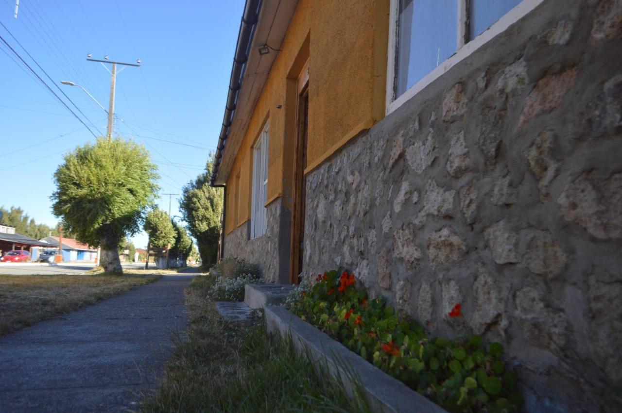 Hostal Y Cabanas Vientos Del Sur Puerto Ingeniero Ibanez エクステリア 写真